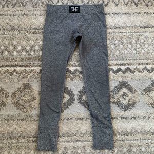 Heroine Sport Heather Gray Leggings Medium